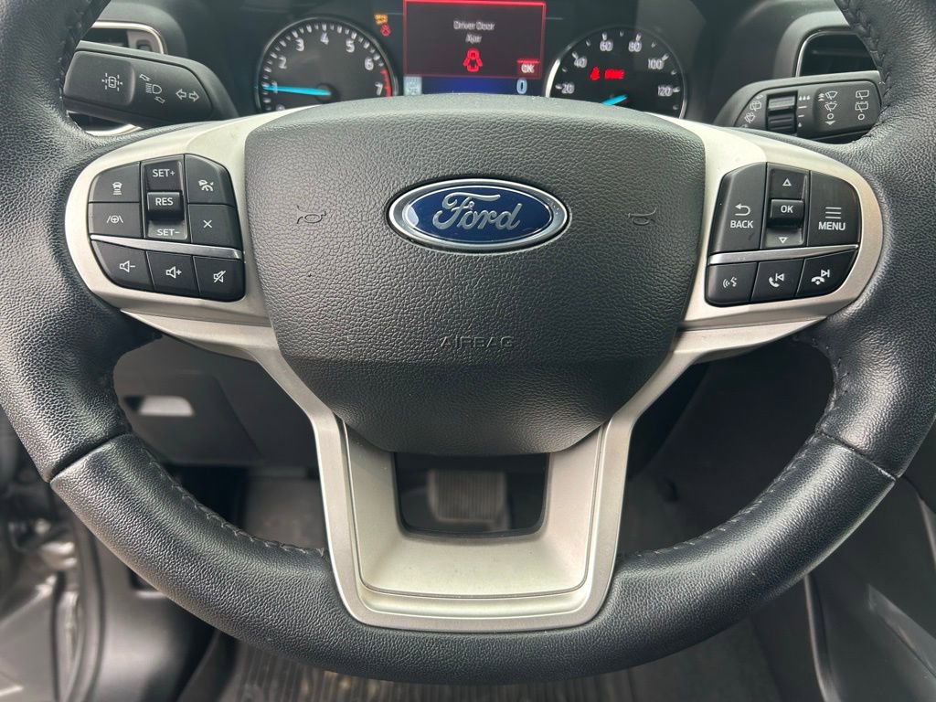 Used 2023 Ford Explorer XLT w/ Equipment Group 202A image 14