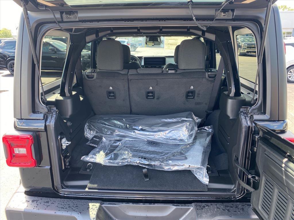 New 2026 Jeep Wrangler Unlimited Sport AWD/4WD image 12