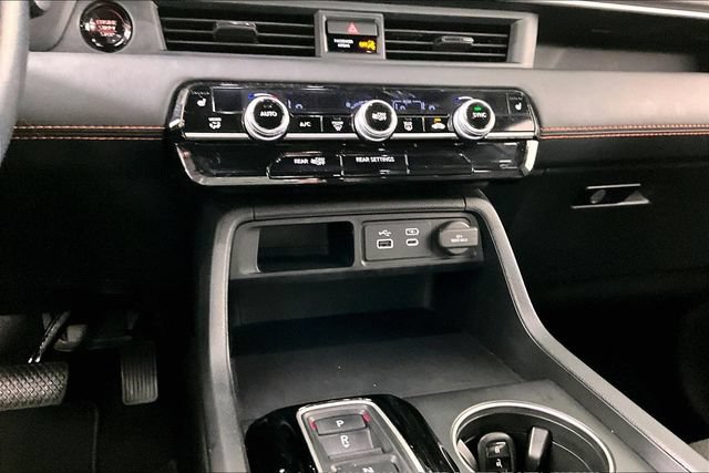 Used 2024 Honda Pilot Sport image 8