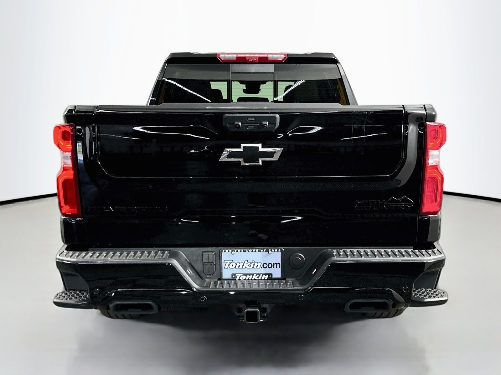 New 2026 Chevrolet Silverado 1500 High Country w/ Midnight Edition AWD/4WD image 6