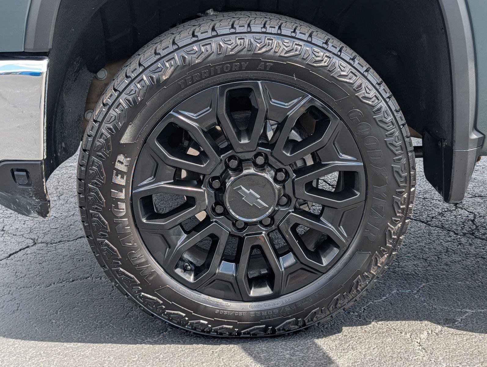 Used 2026 Chevrolet Silverado 2500 LT w/ Safety Package AWD/4WD image 10