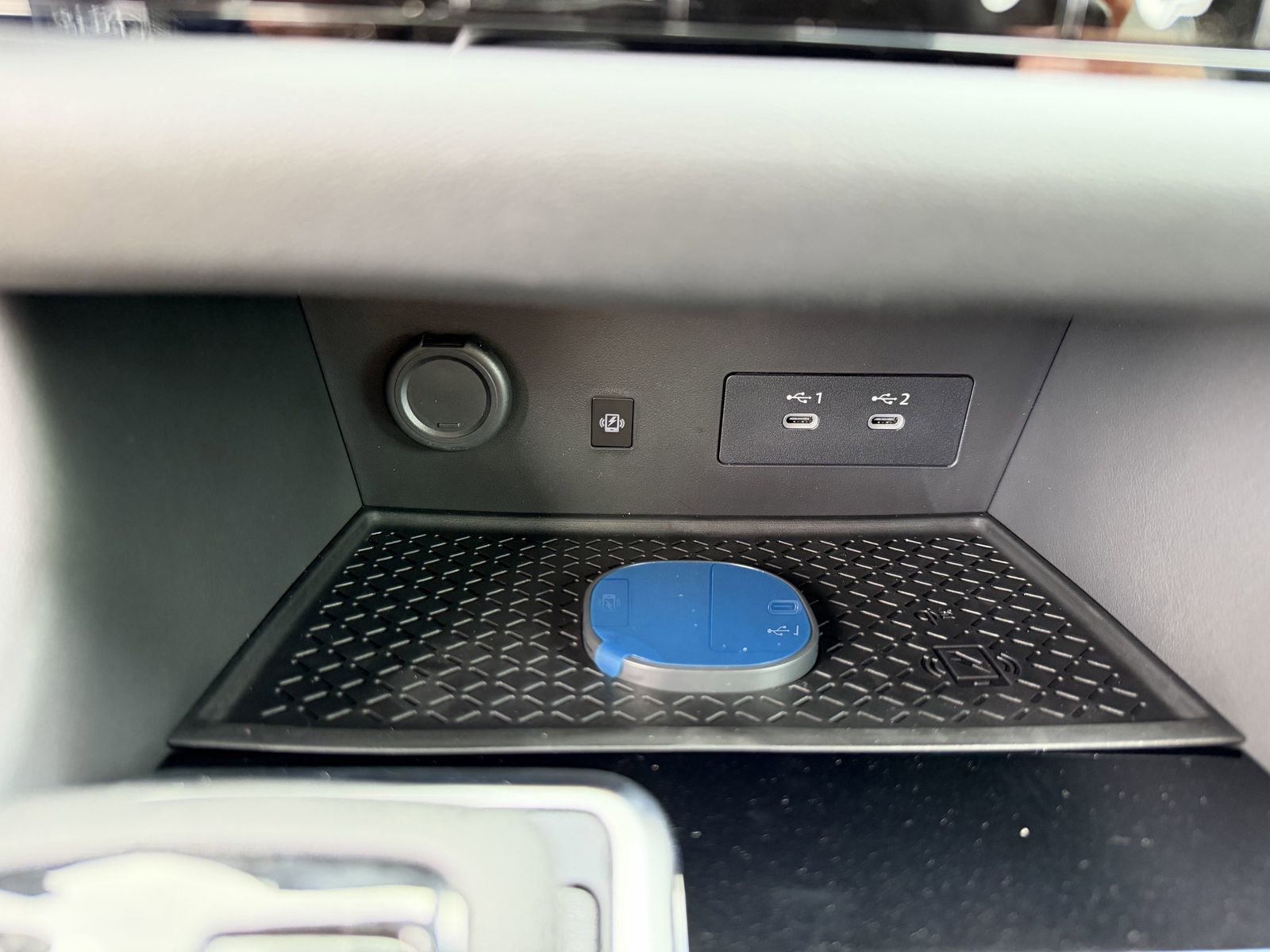 New 2026 Nissan Pathfinder Platinum w/ Accent Package FWD image 10