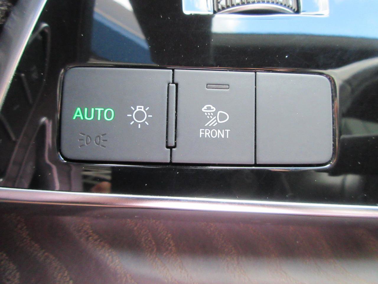 Used 2021 Audi Q8 Premium Plus AWD/4WD image 14