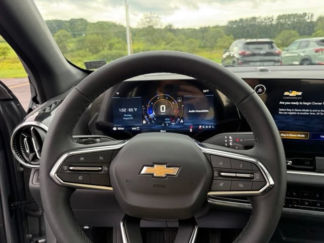 New 2027 Chevrolet Equinox LT w/ Convenience Package II AWD/4WD image 16
