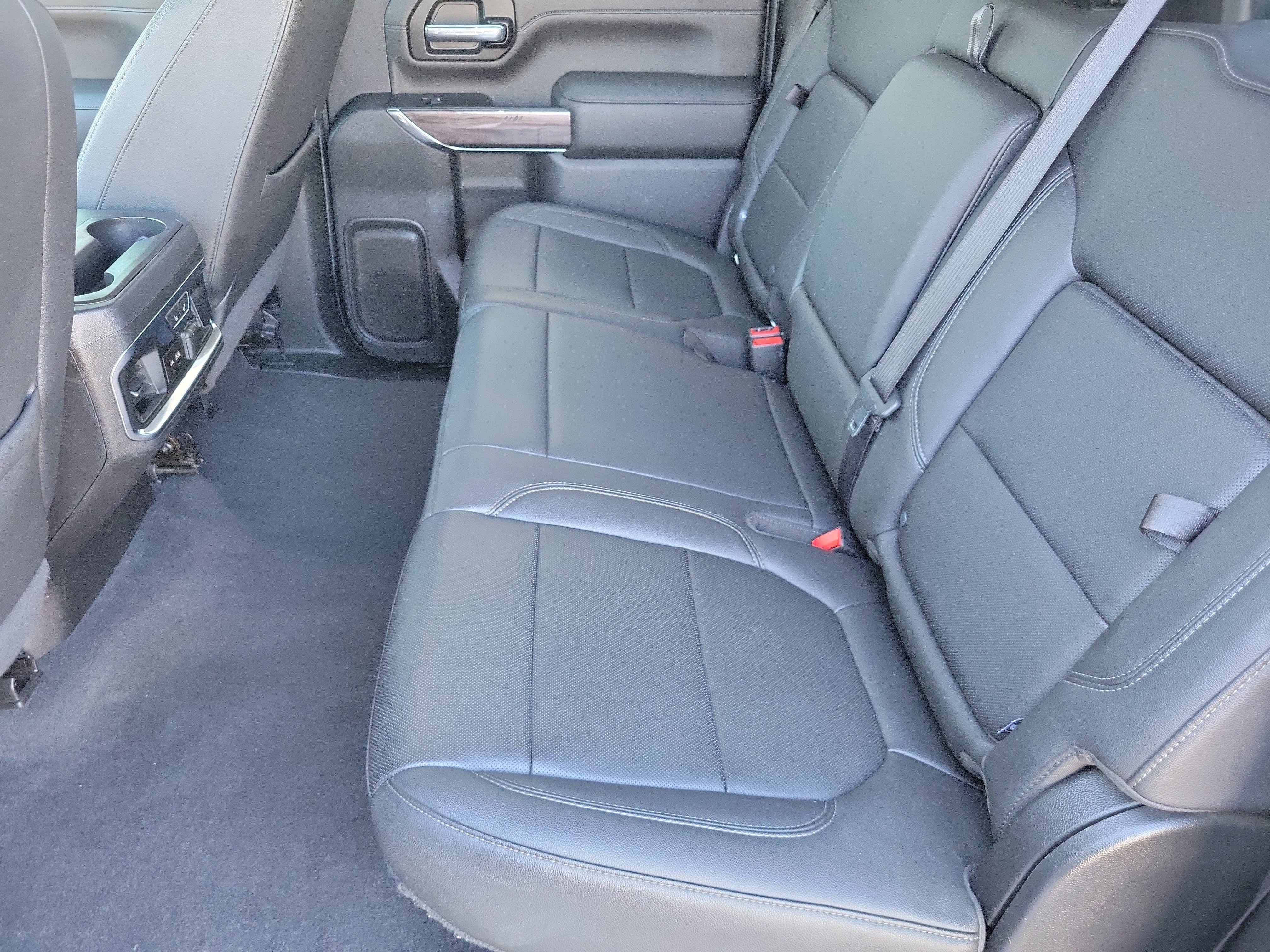 Used 2020 Chevrolet Silverado 2500 LTZ w/ LTZ Premium Package image 12