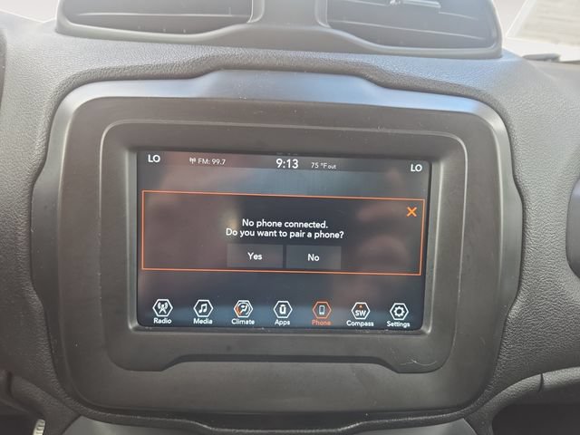 Used 2019 Jeep Renegade Latitude AWD/4WD image 23