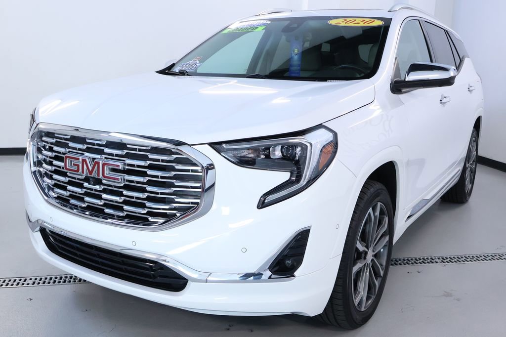 Used 2020 GMC Terrain Denali w/ Denali Premium Package image 3