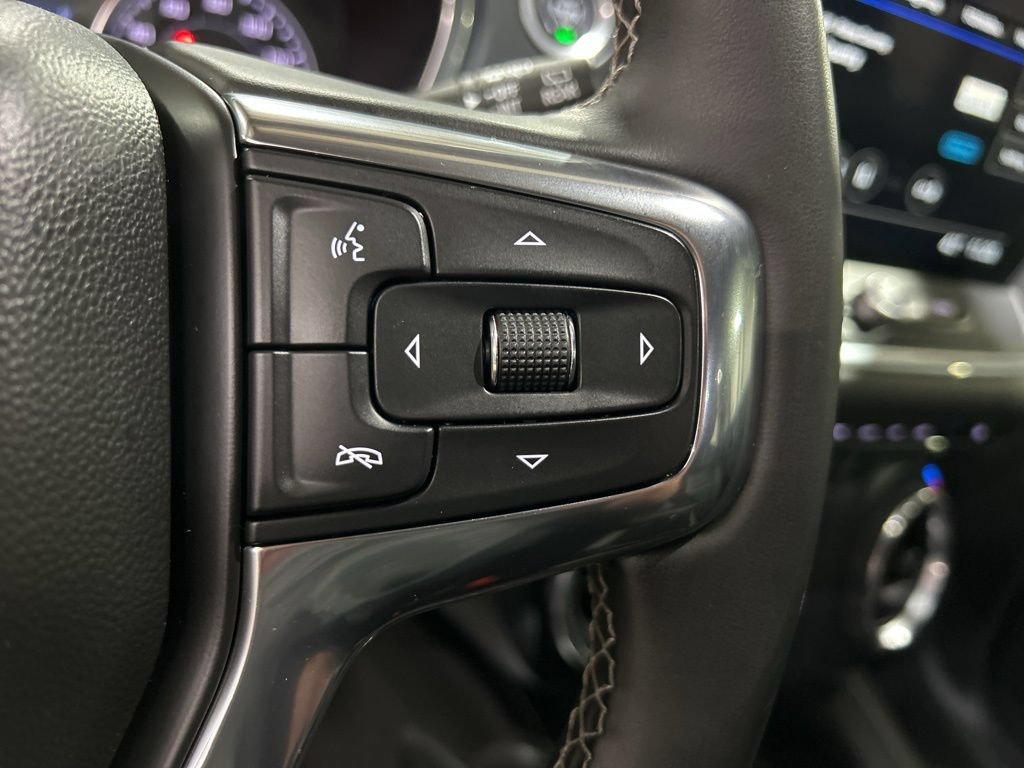Used 2023 Chevrolet Blazer LT w/ Midnight/Sport Edition FWD image 26
