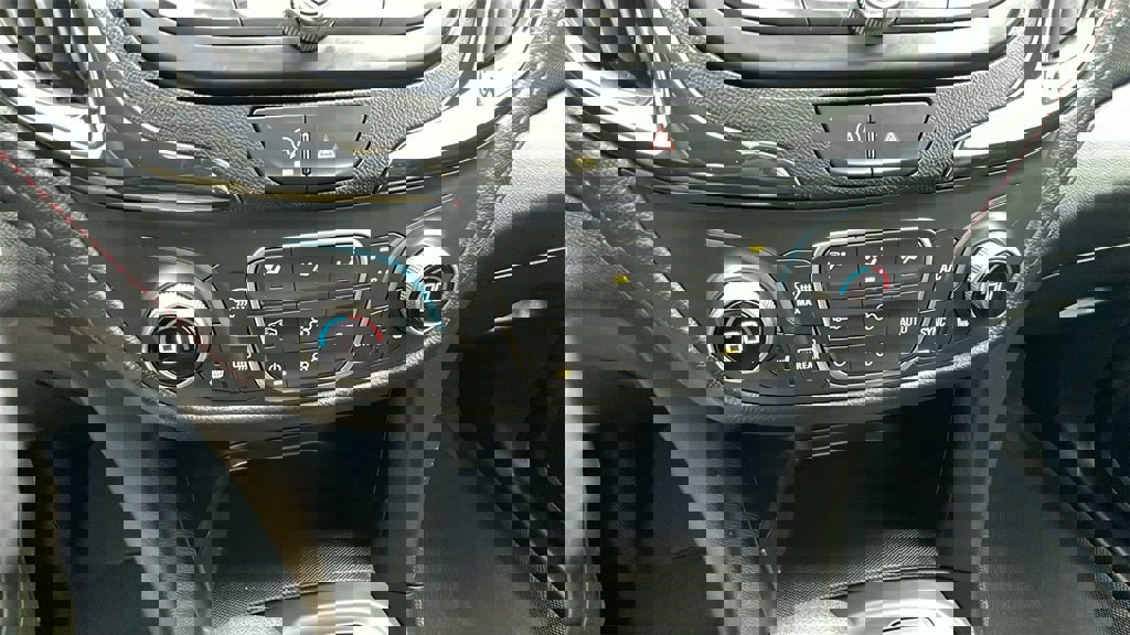 Used 2022 Chevrolet Equinox RS w/ RS Leather Package image 32