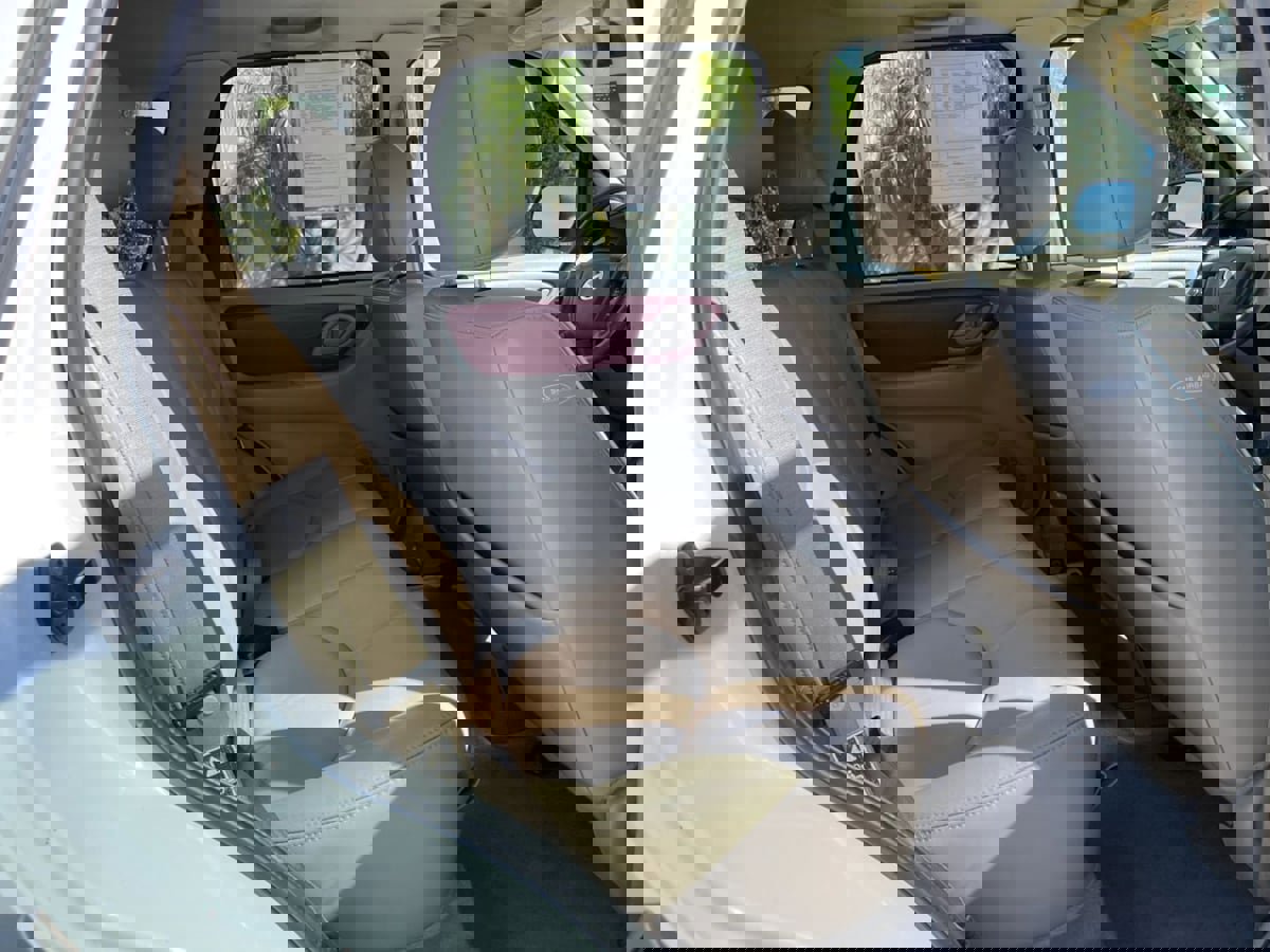 Used 2003 MAZDA Tribute ES image 24