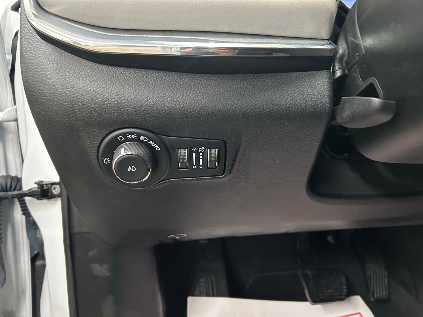 Certified 2022 Jeep Compass Limited image 14