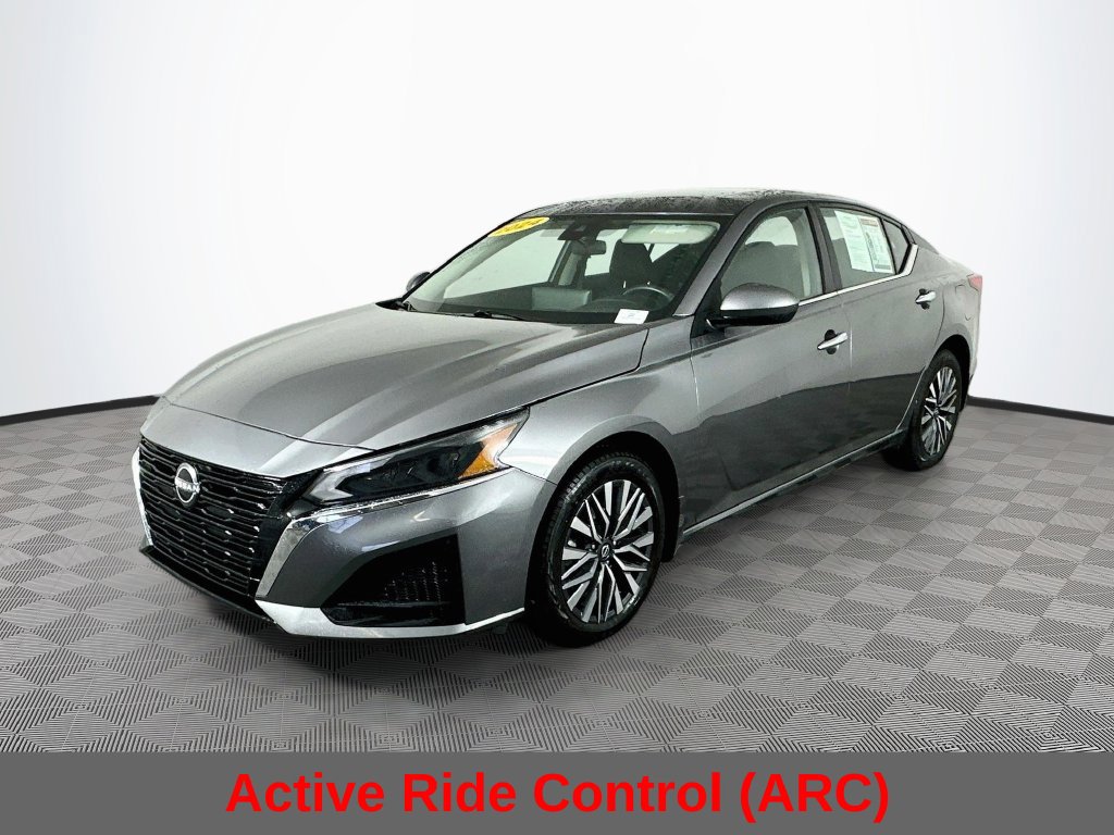 Certified 2024 Nissan Altima 2.5 SV w/ SV Premium Package AWD/4WD image 7