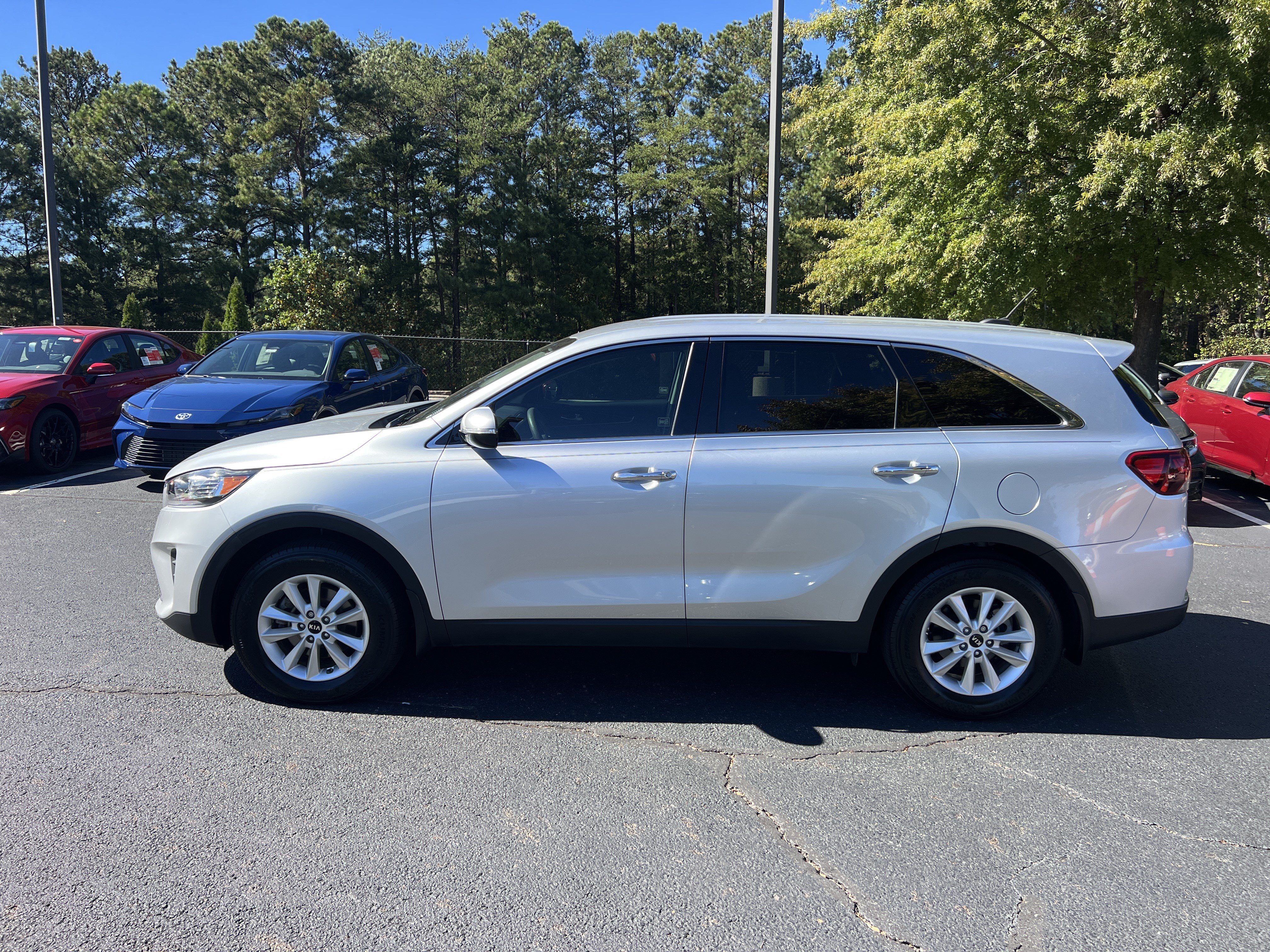 Used 2019 Kia Sorento L FWD image 8