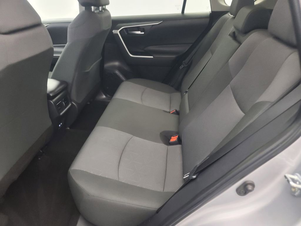Used 2025 Toyota RAV4 XLE AWD/4WD image 21
