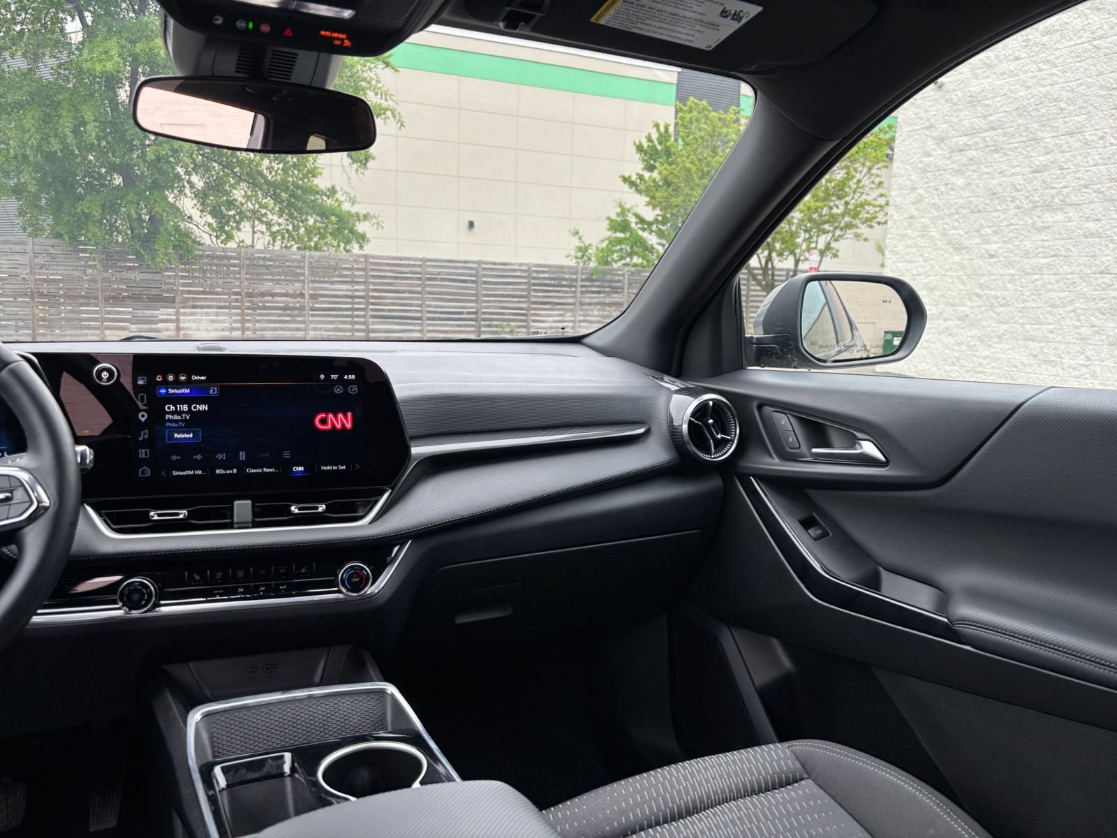 Used 2025 Chevrolet Equinox LT FWD image 36