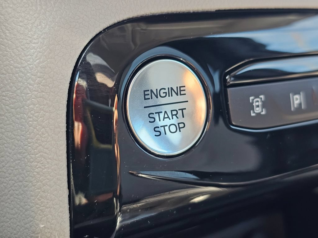 Used 2024 Ford Escape Platinum w/ Premium Technology Package AWD/4WD image 33
