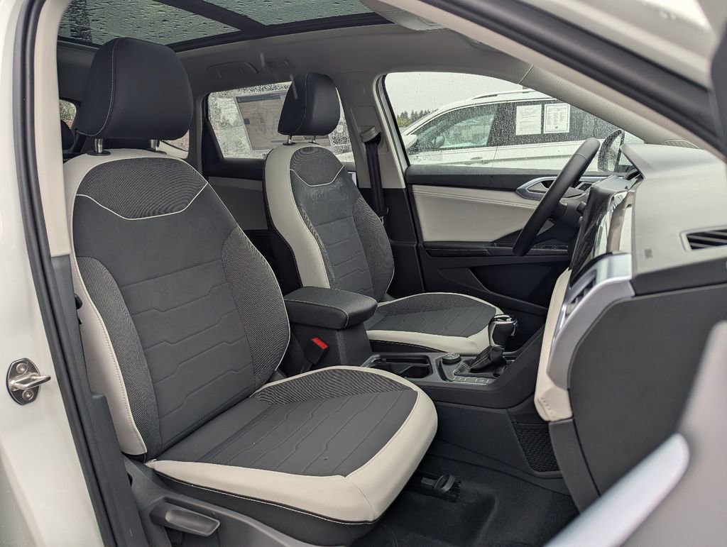 New 2026 Volkswagen Taos SE AWD/4WD image 32