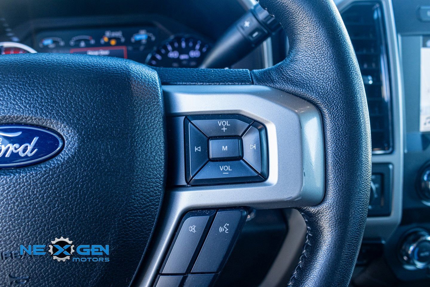 Used 2019 Ford F350 Lariat w/ Lariat Ultimate Package image 18