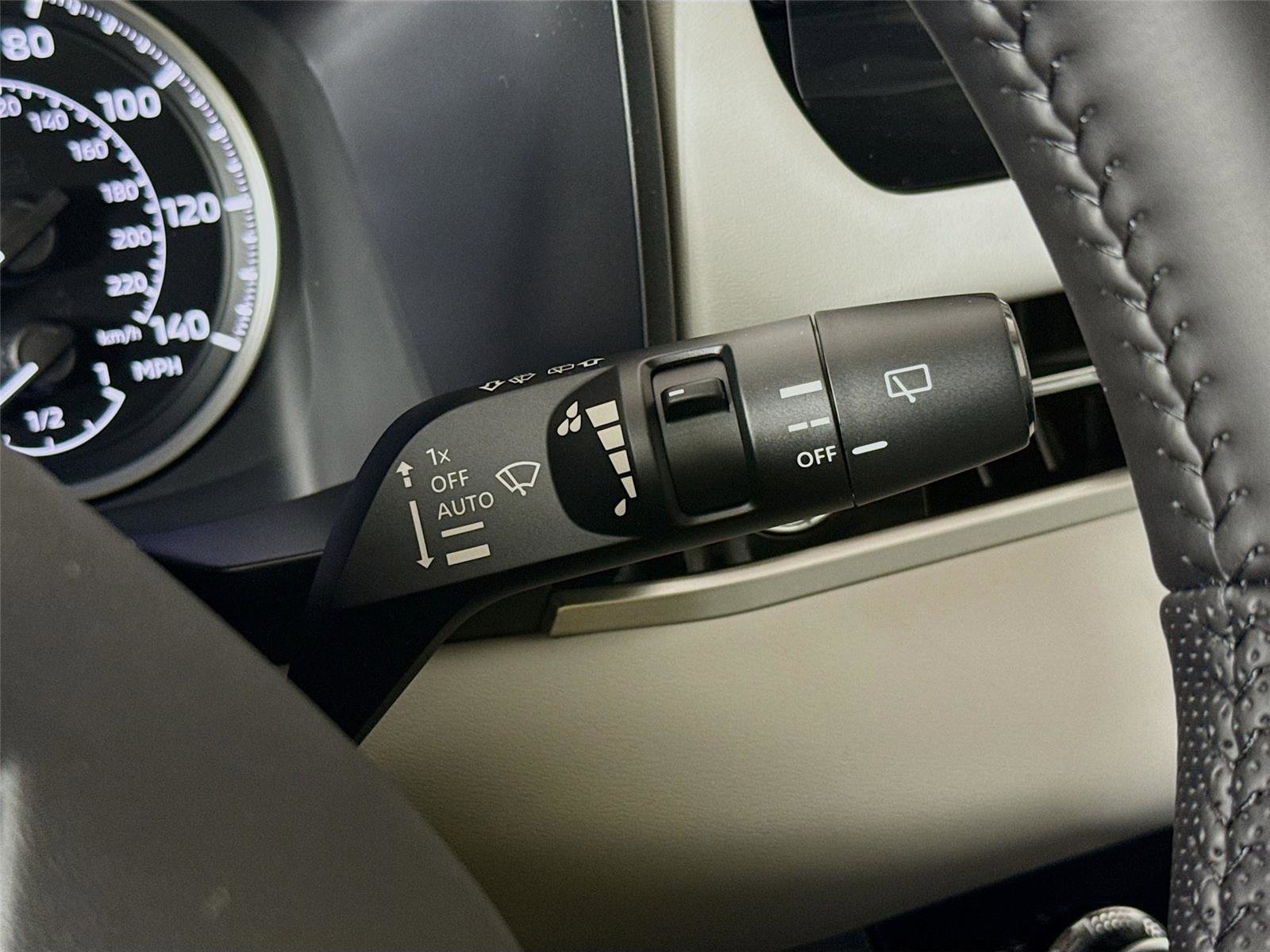 New 2026 Mitsubishi Outlander SE image 4