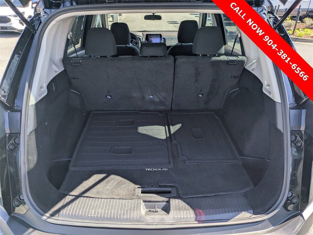Used 2023 Nissan Rogue S image 12