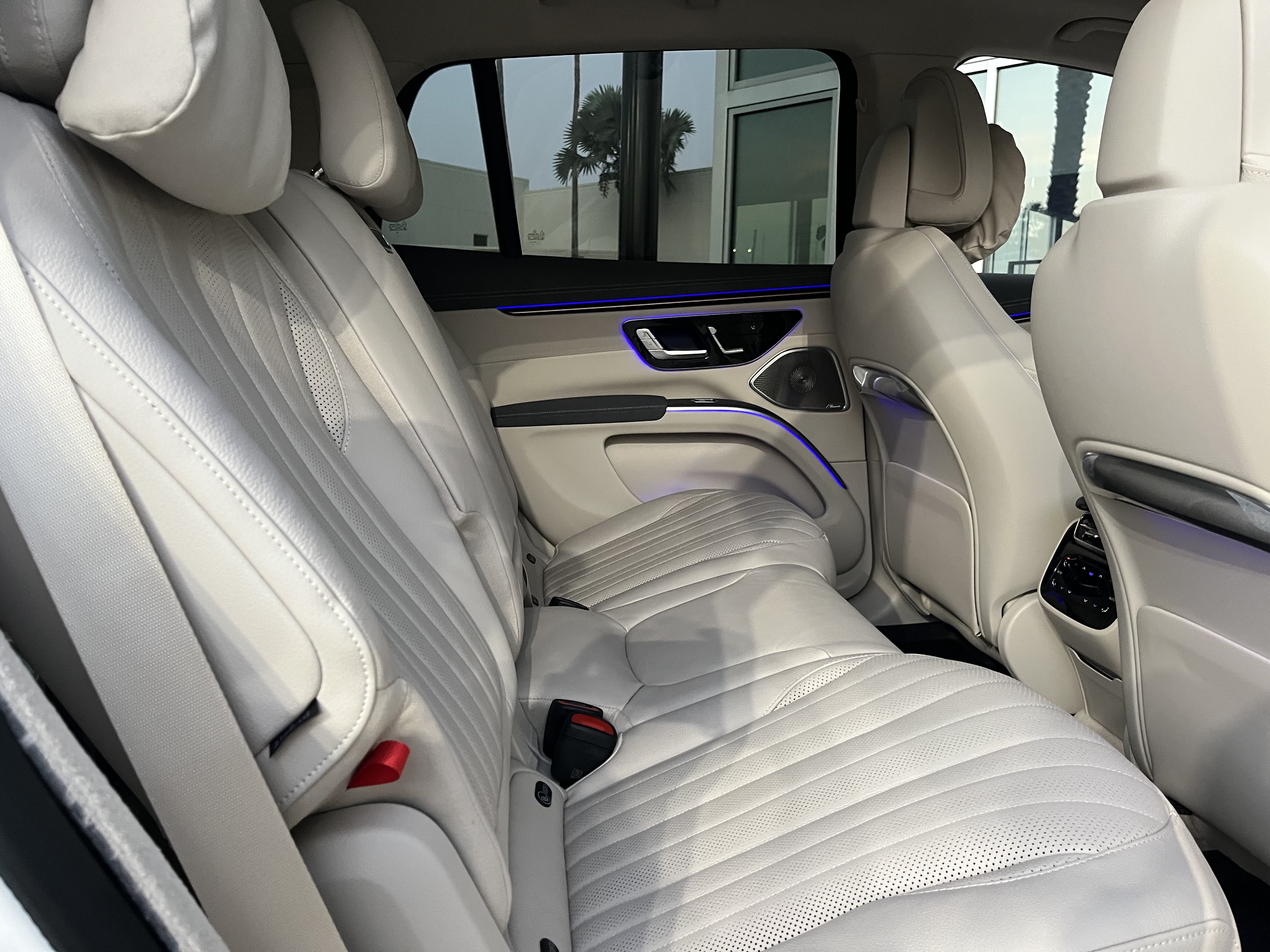 New 2026 Mercedes-Benz EQS 400 4MATIC SUV image 18