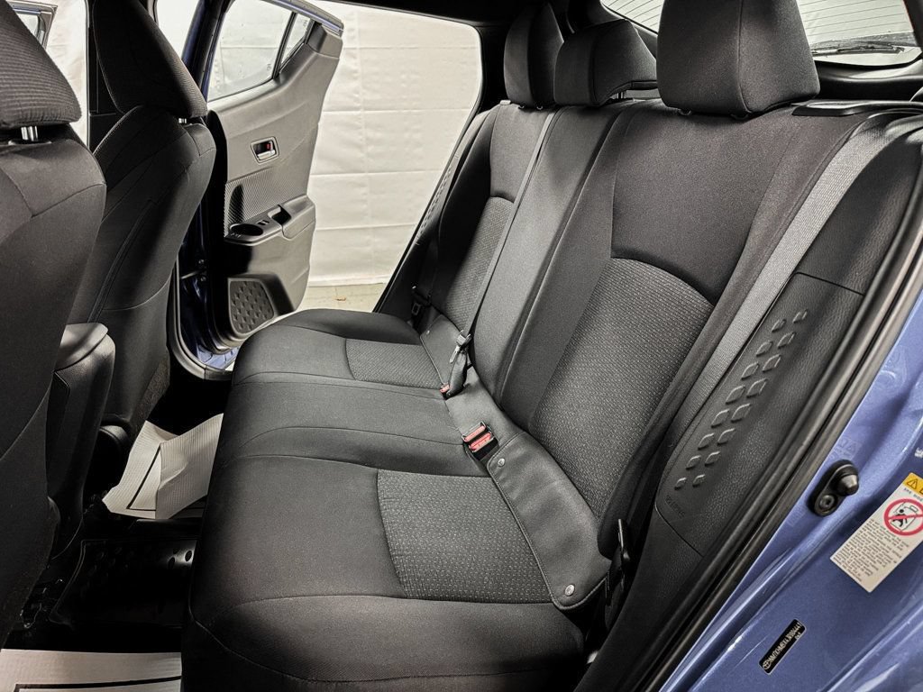 Used 2018 Toyota C-HR XLE FWD image 10