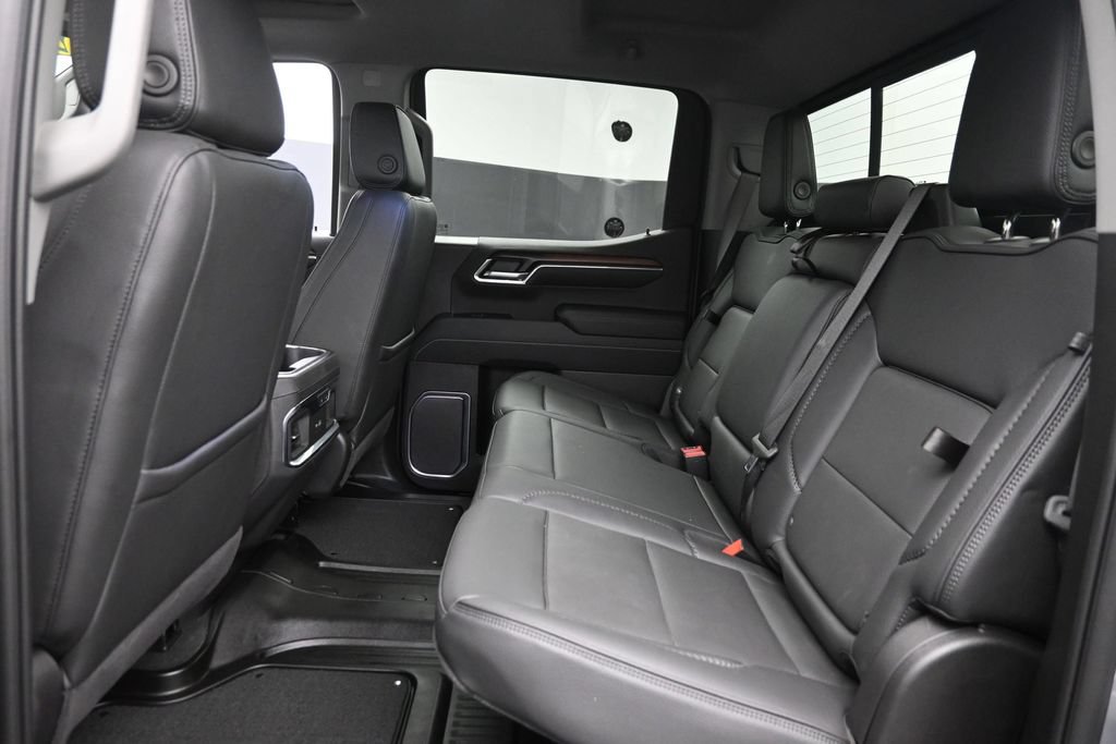 Used 2025 GMC Sierra 1500 Denali w/ Technology Package AWD/4WD image 12