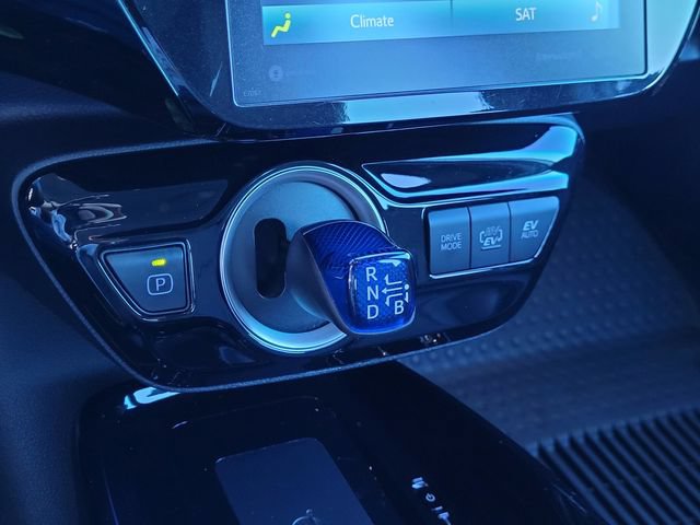 Used 2022 Toyota Prius Prime XLE FWD image 12