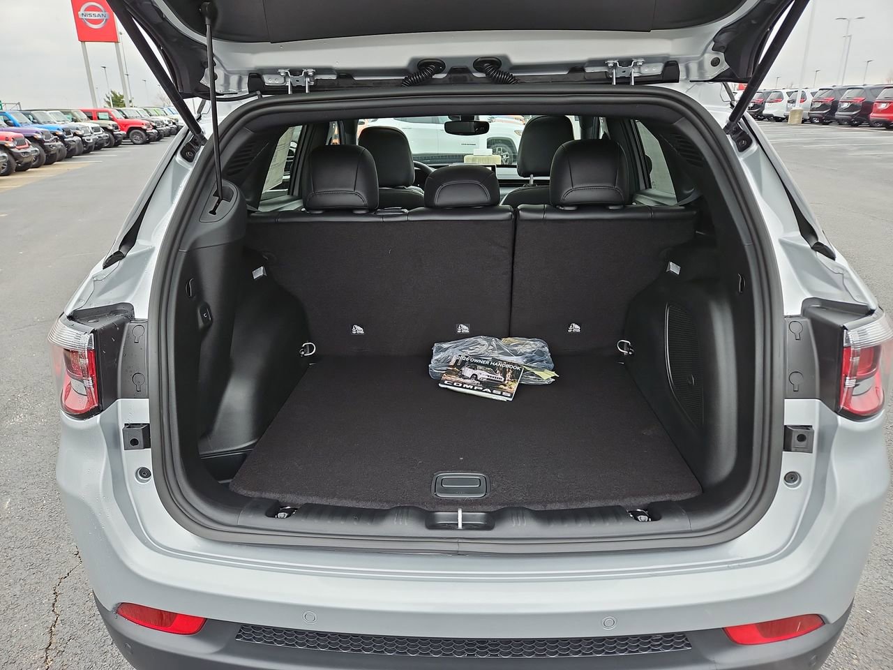 New 2026 Jeep Compass Limited image 11