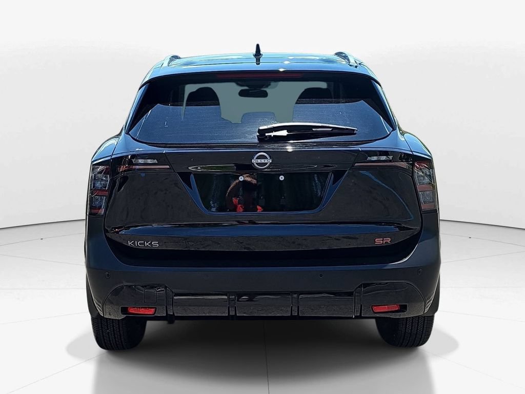 Used 2025 Nissan Kicks SR FWD image 7