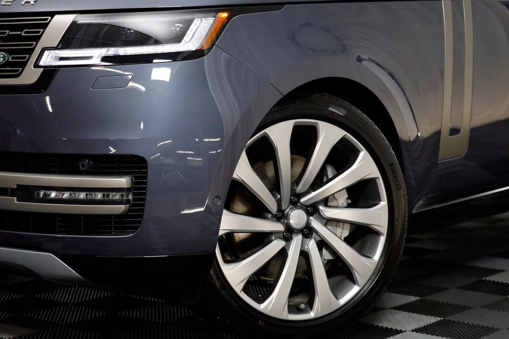 New 2025 Land Rover Range Rover SE AWD/4WD image 5