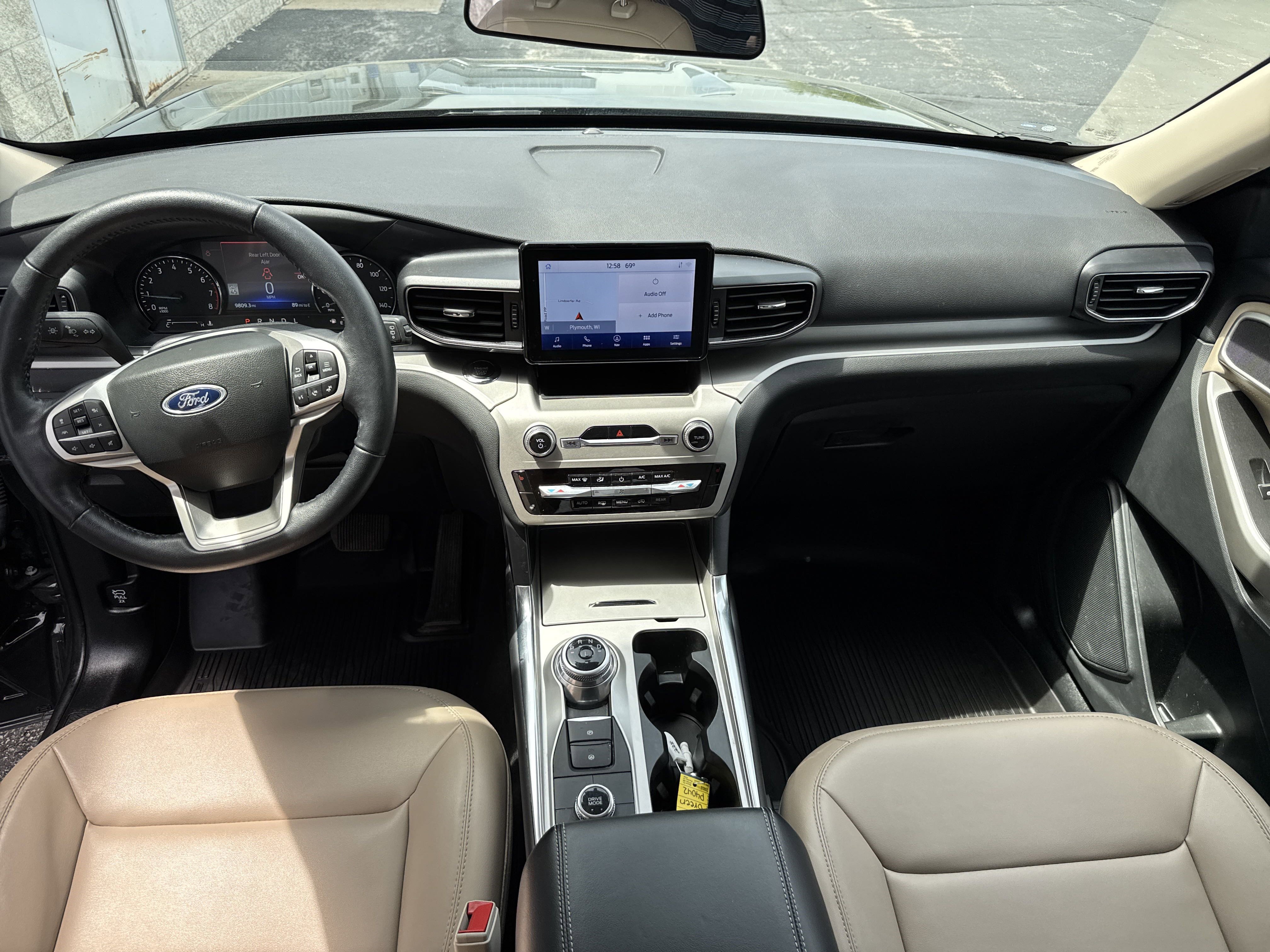 Used 2022 Ford Explorer XLT w/ Equipment Group 202A image 18