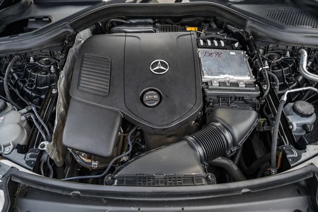 Used 2024 Mercedes-Benz GLC 300 4MATIC image 17