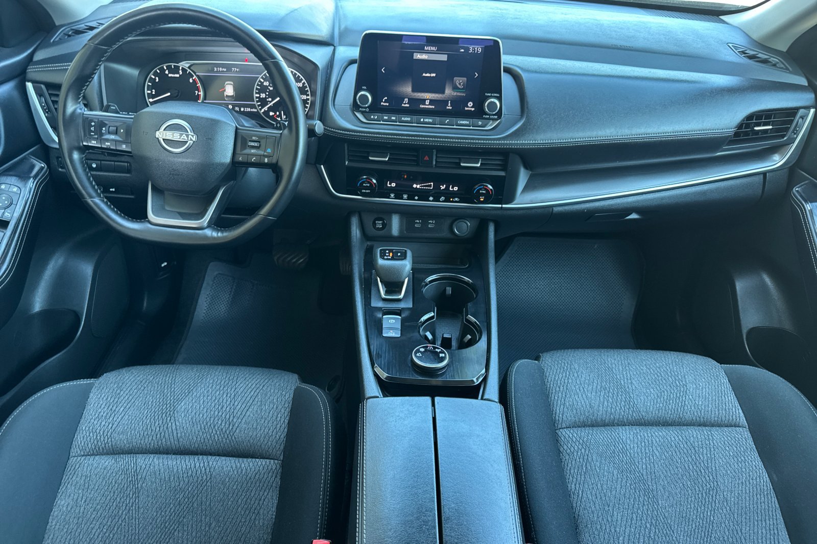 Certified 2025 Nissan Rogue SV AWD/4WD image 18