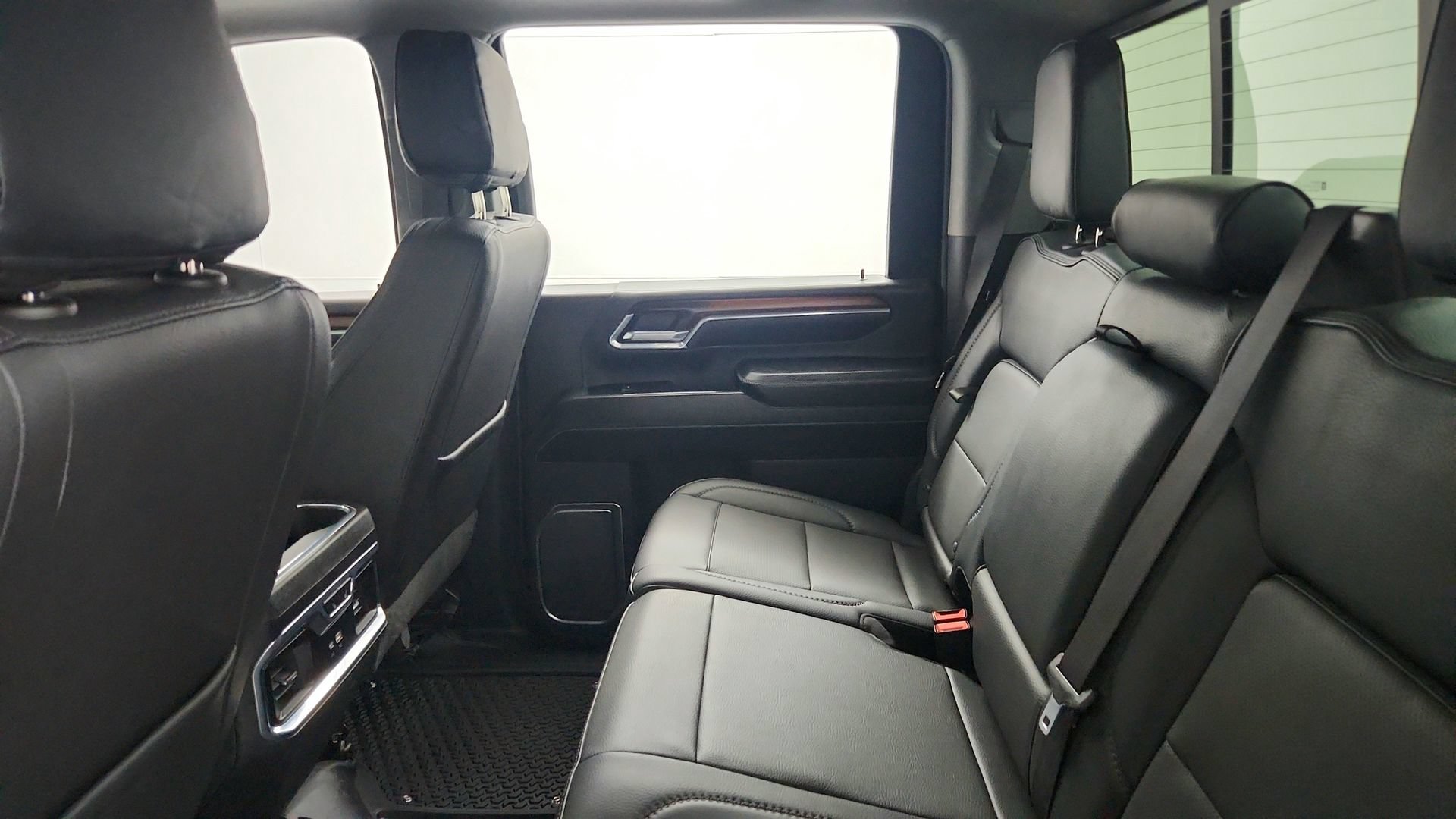 Used 2024 GMC Sierra 3500 Denali w/ Denali Reserve Package AWD/4WD image 24