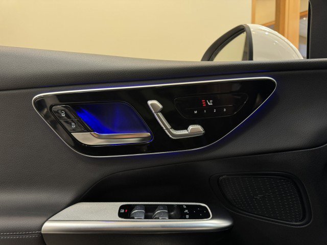 Certified 2025 Mercedes-Benz GLC 300 image 16