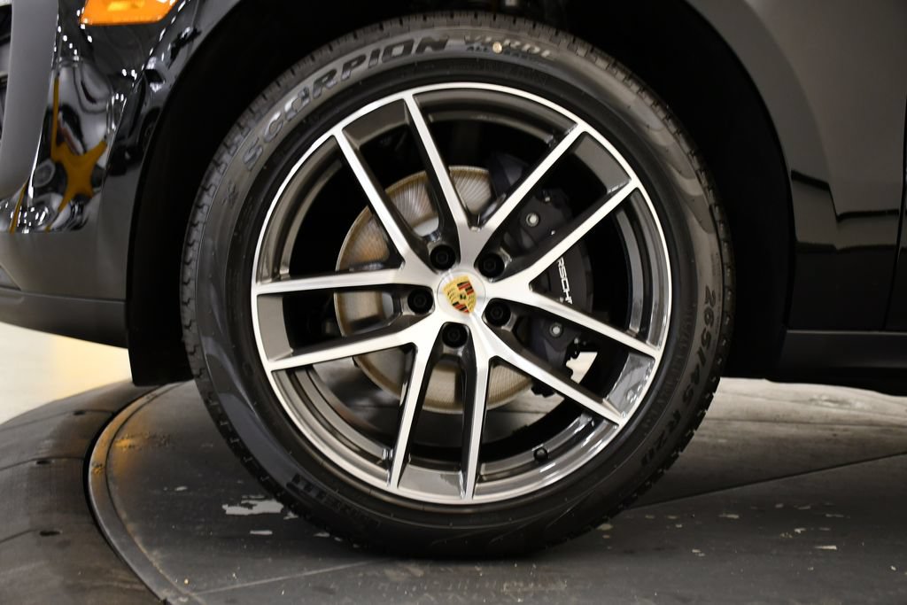 Certified 2026 Porsche Macan AWD/4WD image 15