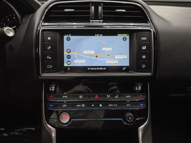 Used 2017 Jaguar XE Prestige RWD image 26