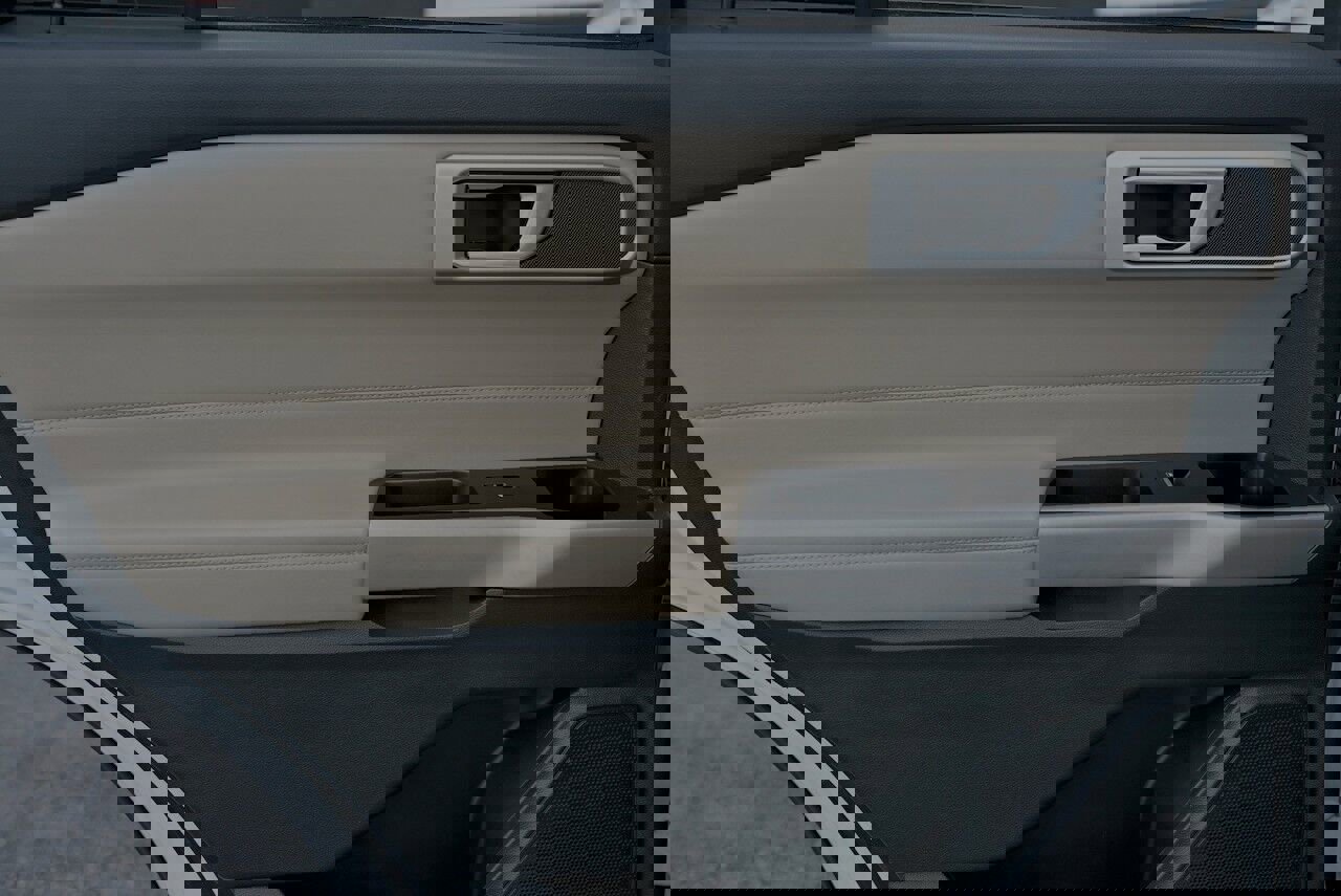 Used 2023 Ford Explorer XLT w/ Equipment Group 202A image 11