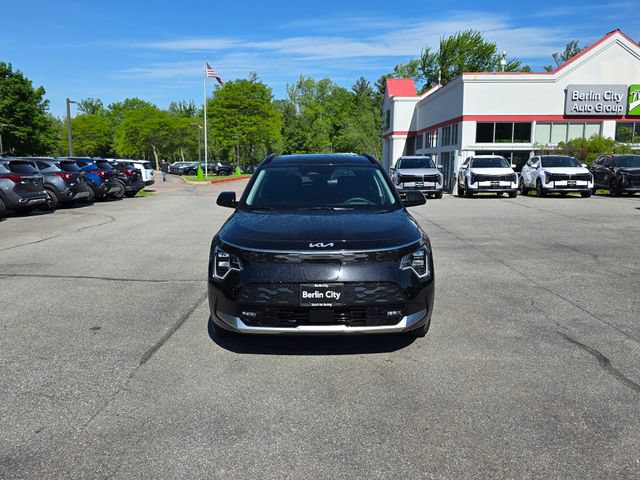 New 2026 Kia Niro Wave w/ Wave Preserve Package FWD image 2
