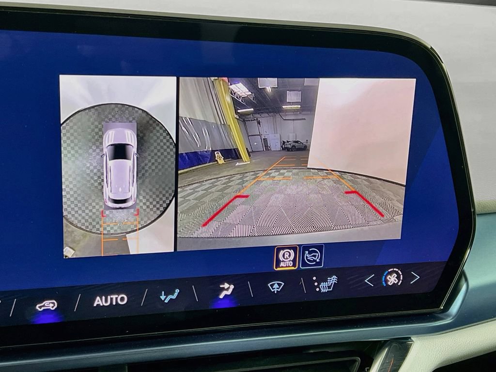 New 2026 Chevrolet Equinox EV LT FWD image 14
