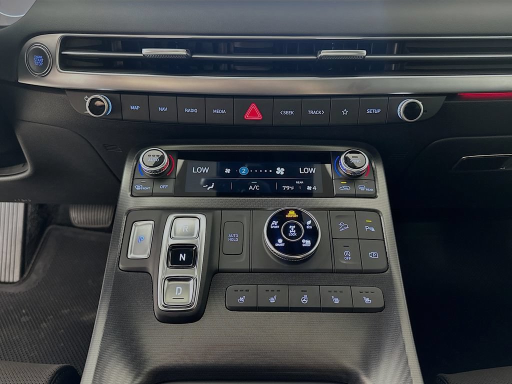 Used 2025 Hyundai Palisade Calligraphy AWD/4WD image 16