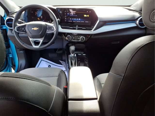 Used 2026 Chevrolet Trax LT w/ LT Convenience Package FWD image 12