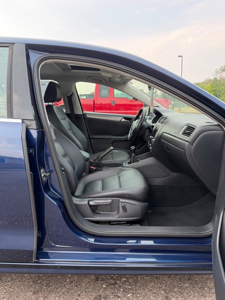 Used 2014 Volkswagen Jetta TDI FWD image 17