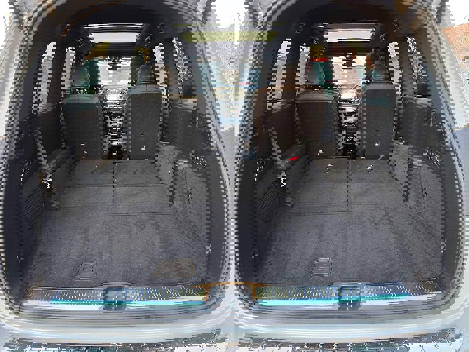 Used 2025 Mercedes-Benz GLS 580 4MATIC image 14