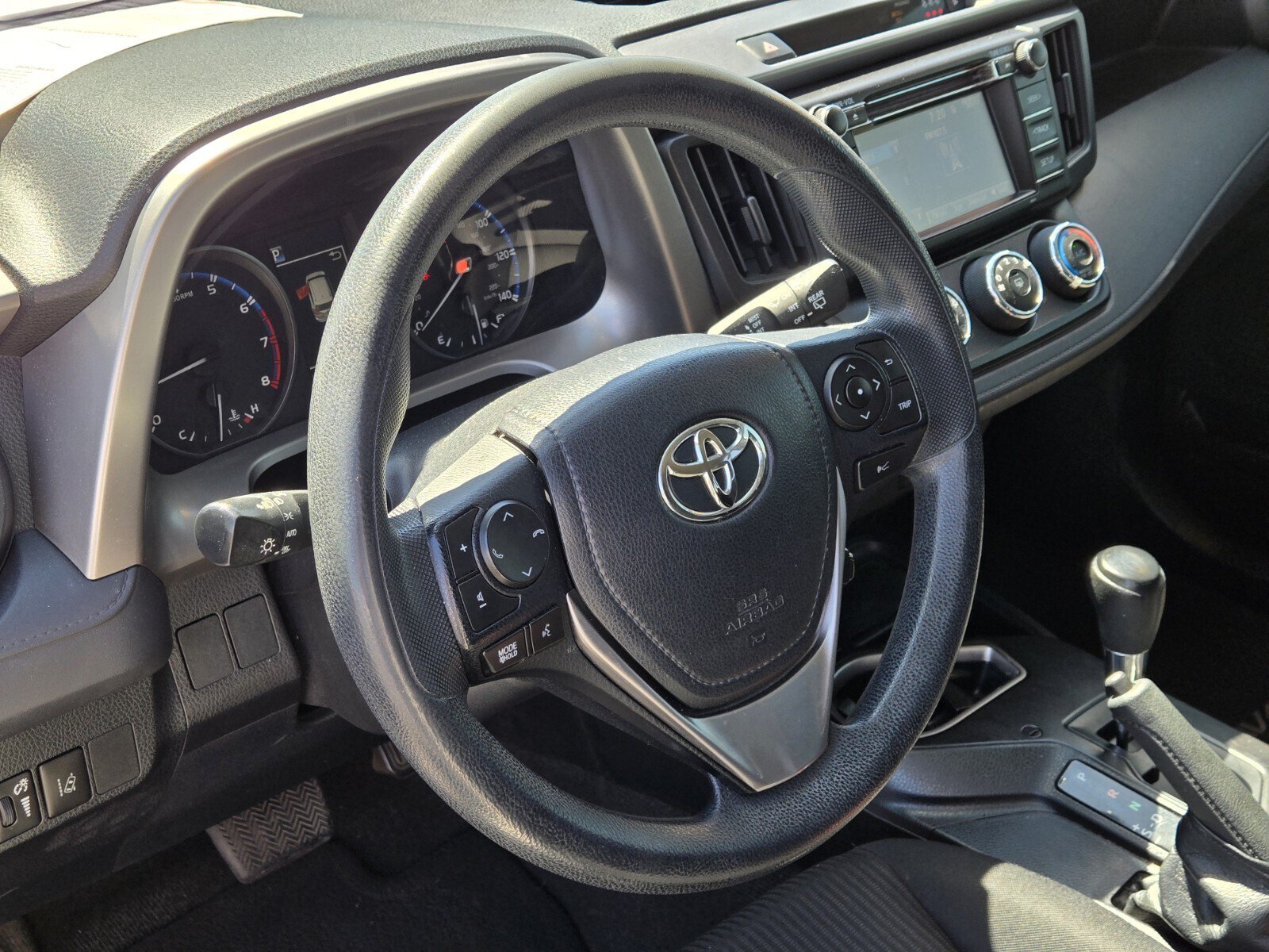 Used 2017 Toyota RAV4 LE w/ Carpet Mat Package FWD image 15