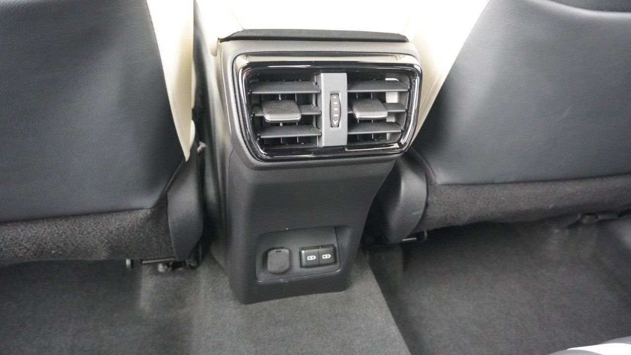 Certified 2023 Lexus NX 250 FWD w/ Towing Package (2000 Lbs) image 32