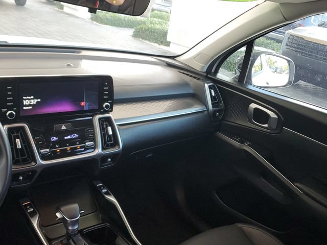 Certified 2023 Kia Sorento S FWD image 15