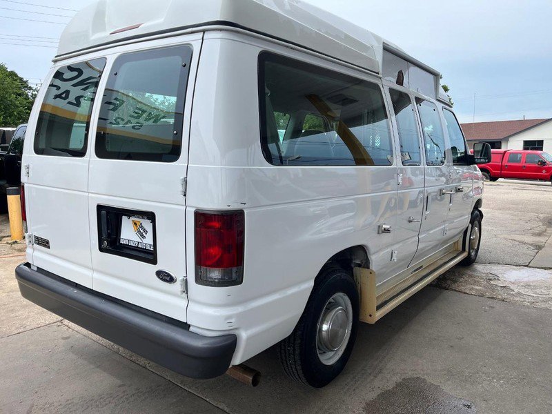 Used 2004 Ford E-350 and Econoline 350 XL image 6