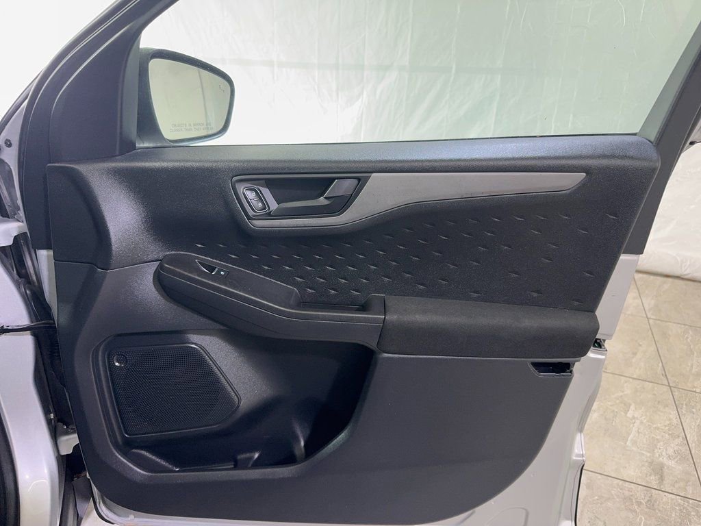 Used 2020 Ford Escape S image 39